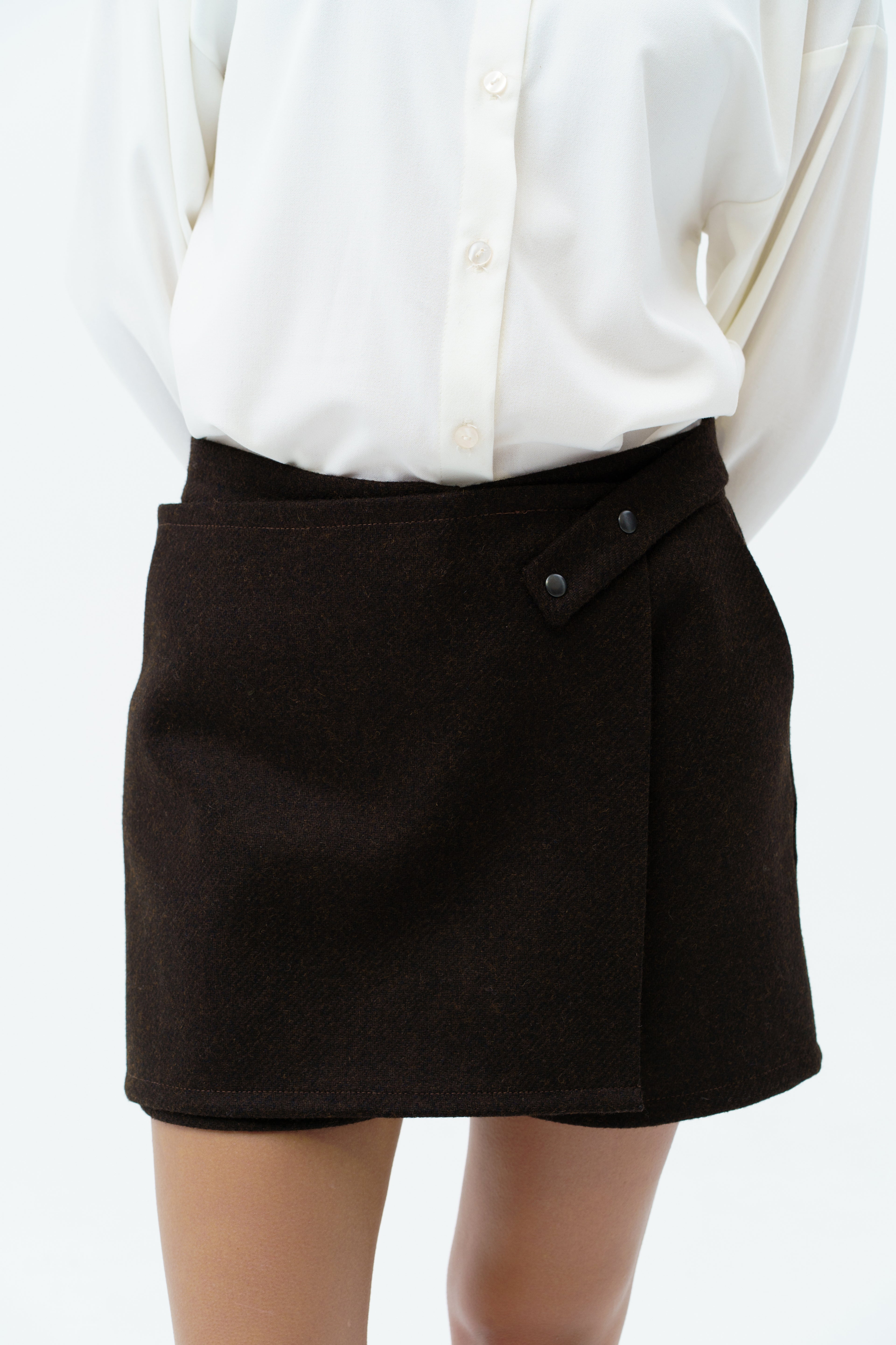 Brown short-skirt