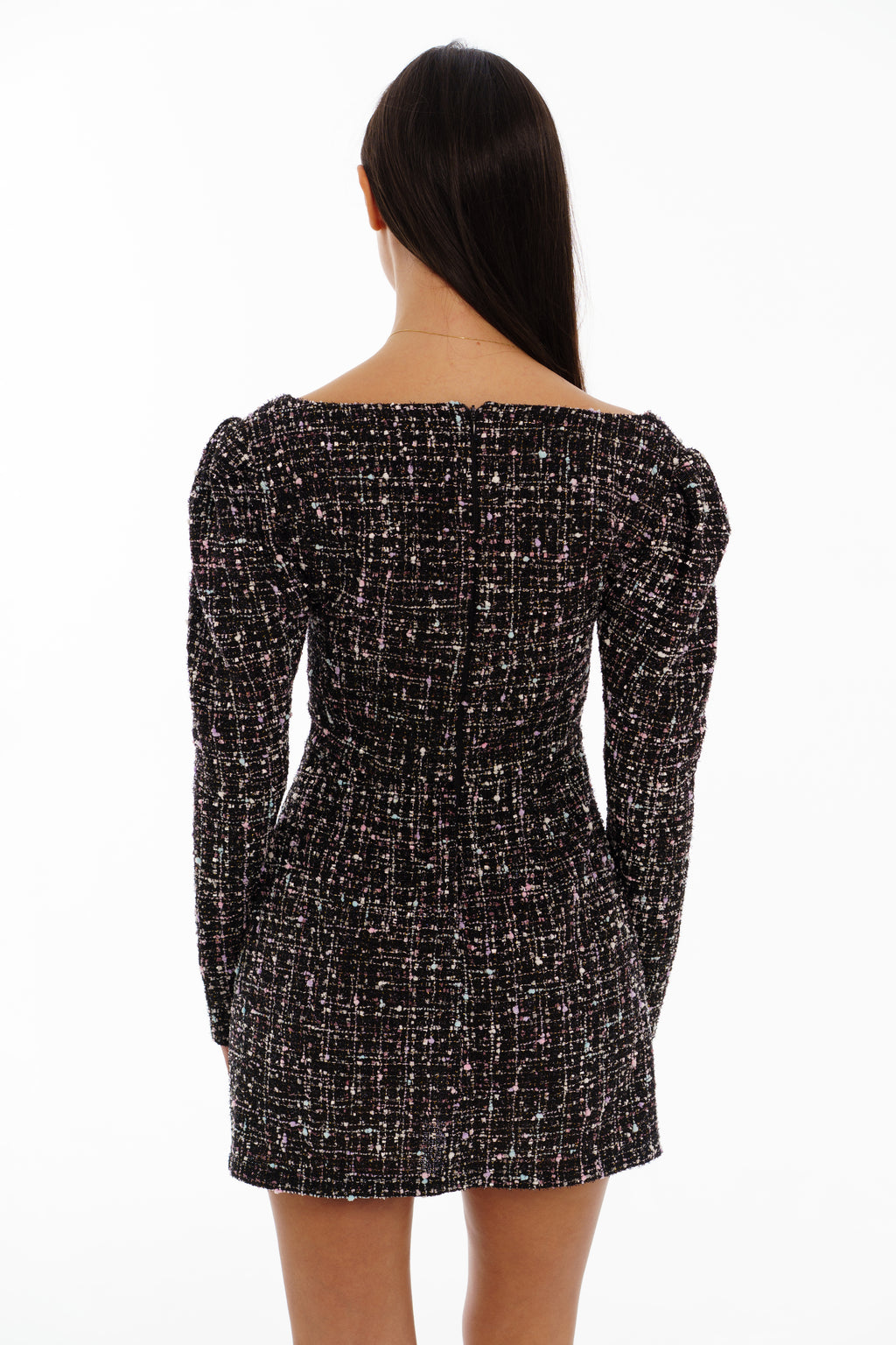 Dress with a sweetheart necklineDress